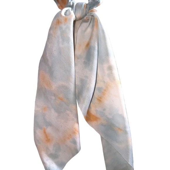 Bundle of 3 pony tail scarf scrunchies.‎ NWOT. - Picture 4 of 4